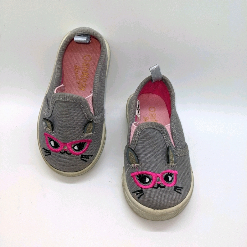 Gray cat eye sneakers